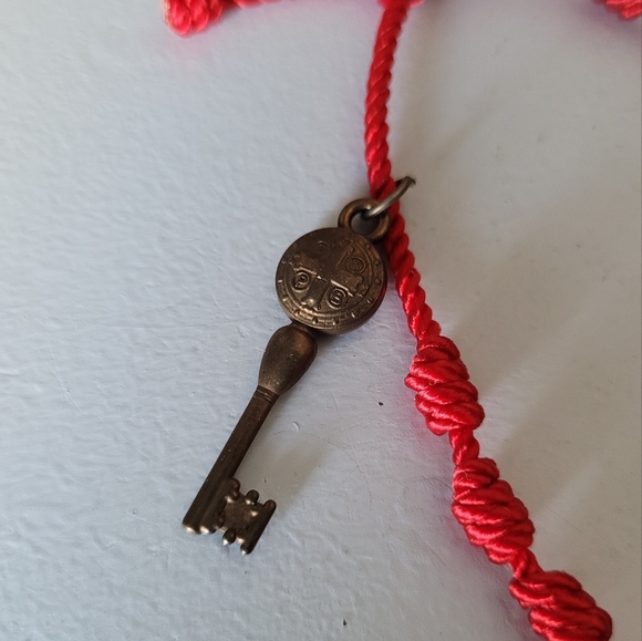 BUNDLE Woven blue and red bracelets - Picture 11 of 11